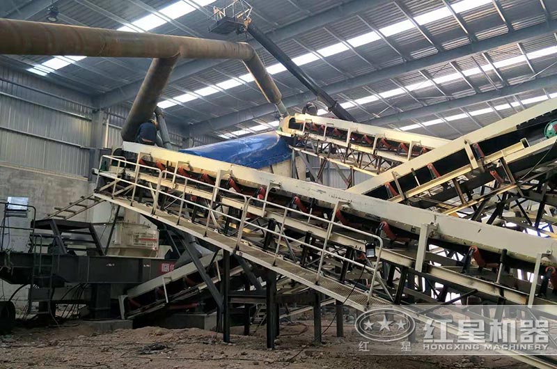 花崗巖石制砂、場地有限怎么辦？這臺移動制沙機(jī)幫你搞定